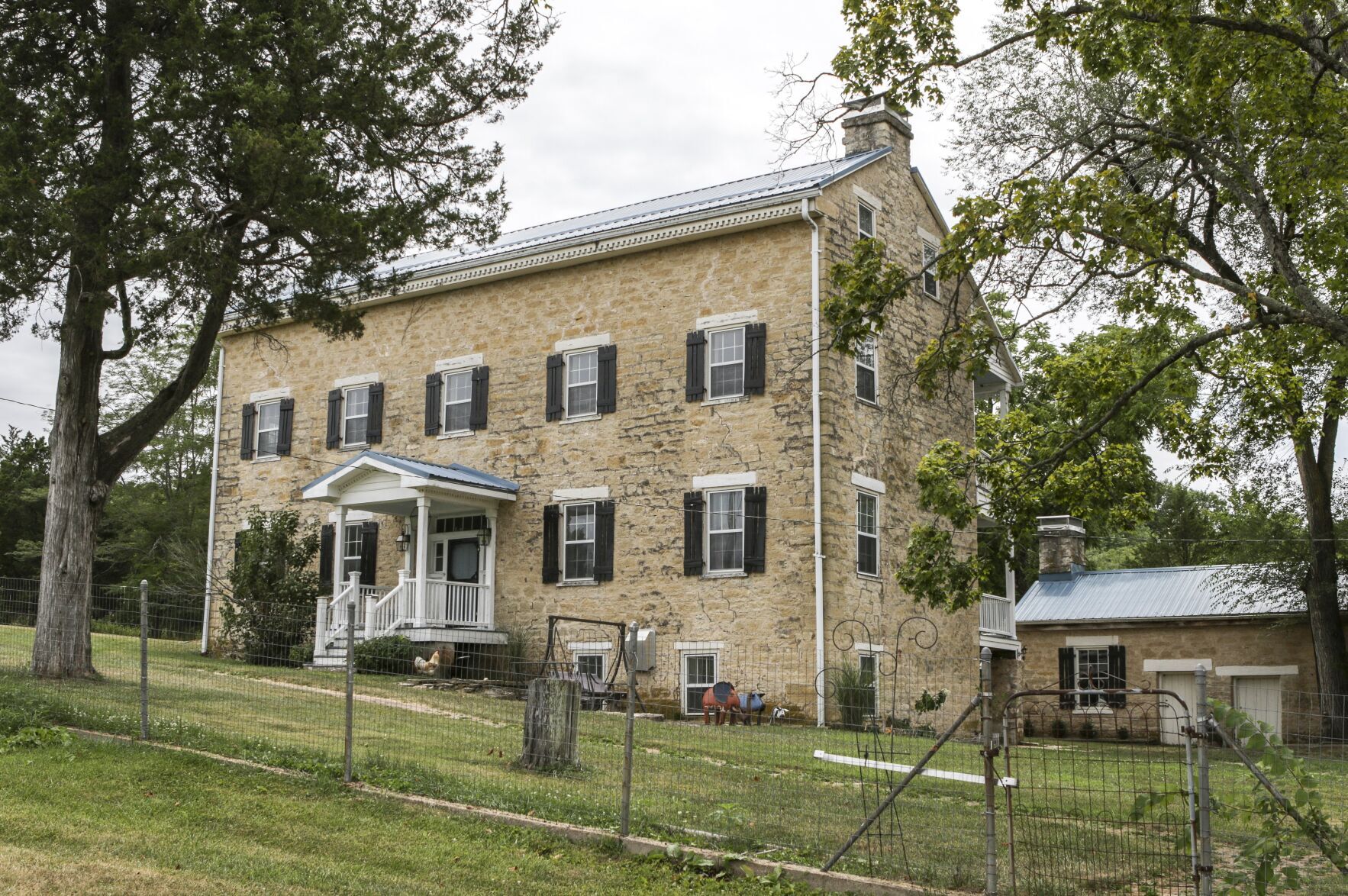 At home in Leslie, Mo.